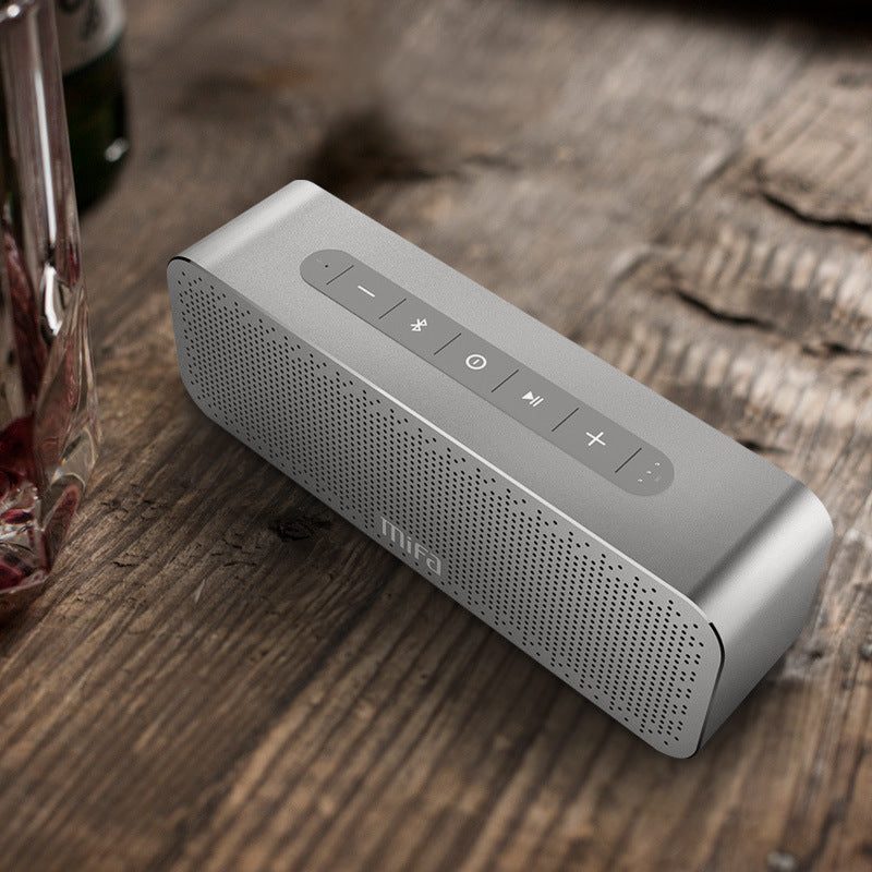 Portable bluetooth speaker