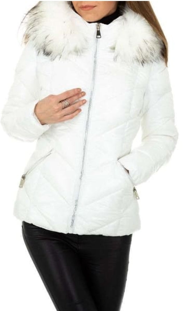 Veste Femme capuche fausse fourrure blanche