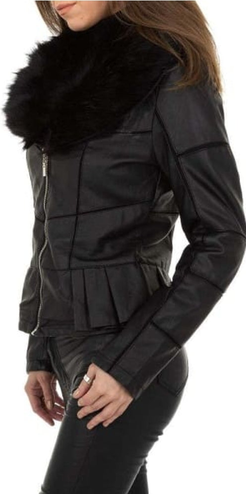 Veste Femme cintrée doublé fausse fourrure noir 